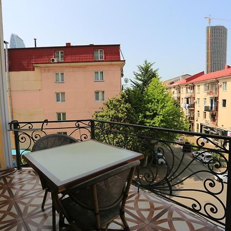 Eiffel Hotel บาทูมิ ภายนอก รูปภาพ