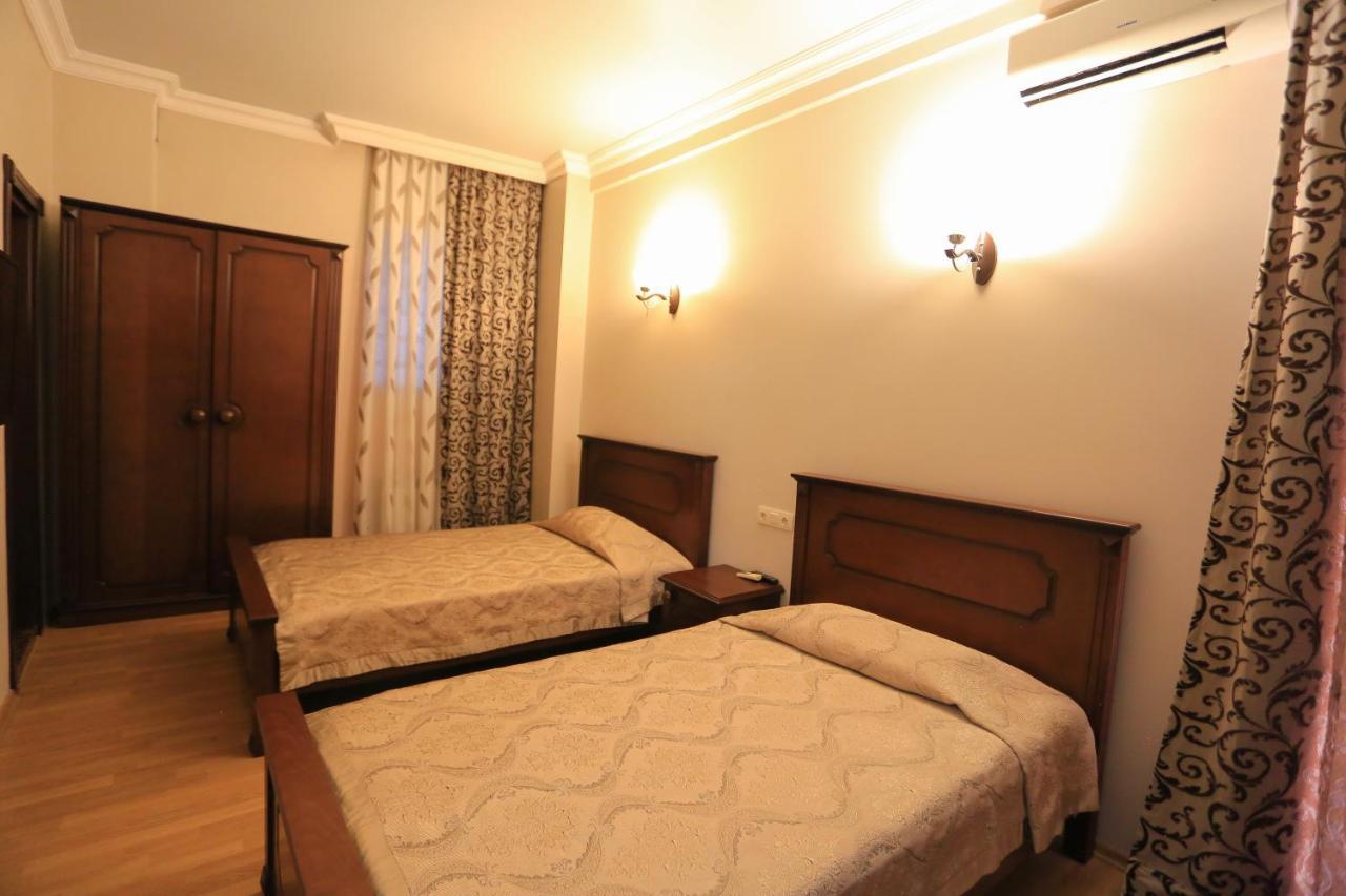 Eiffel Hotel บาทูมิ ภายนอก รูปภาพ